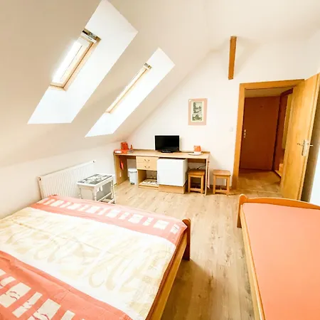 U Radnice Penzion Lomnice nad Lužnicí