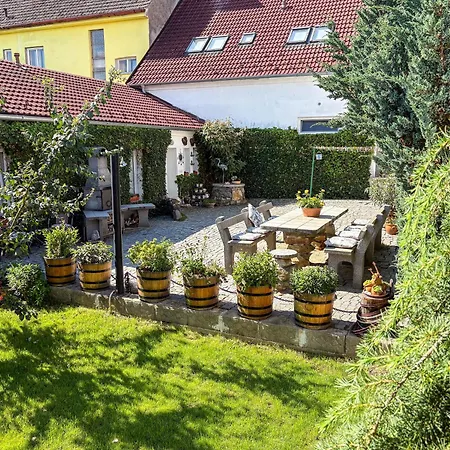 U Radnice Гостевой дом 3*